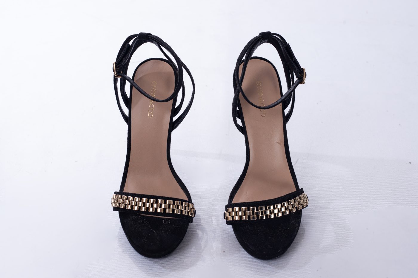 sandales à talon EVEN & ODD en daim noir