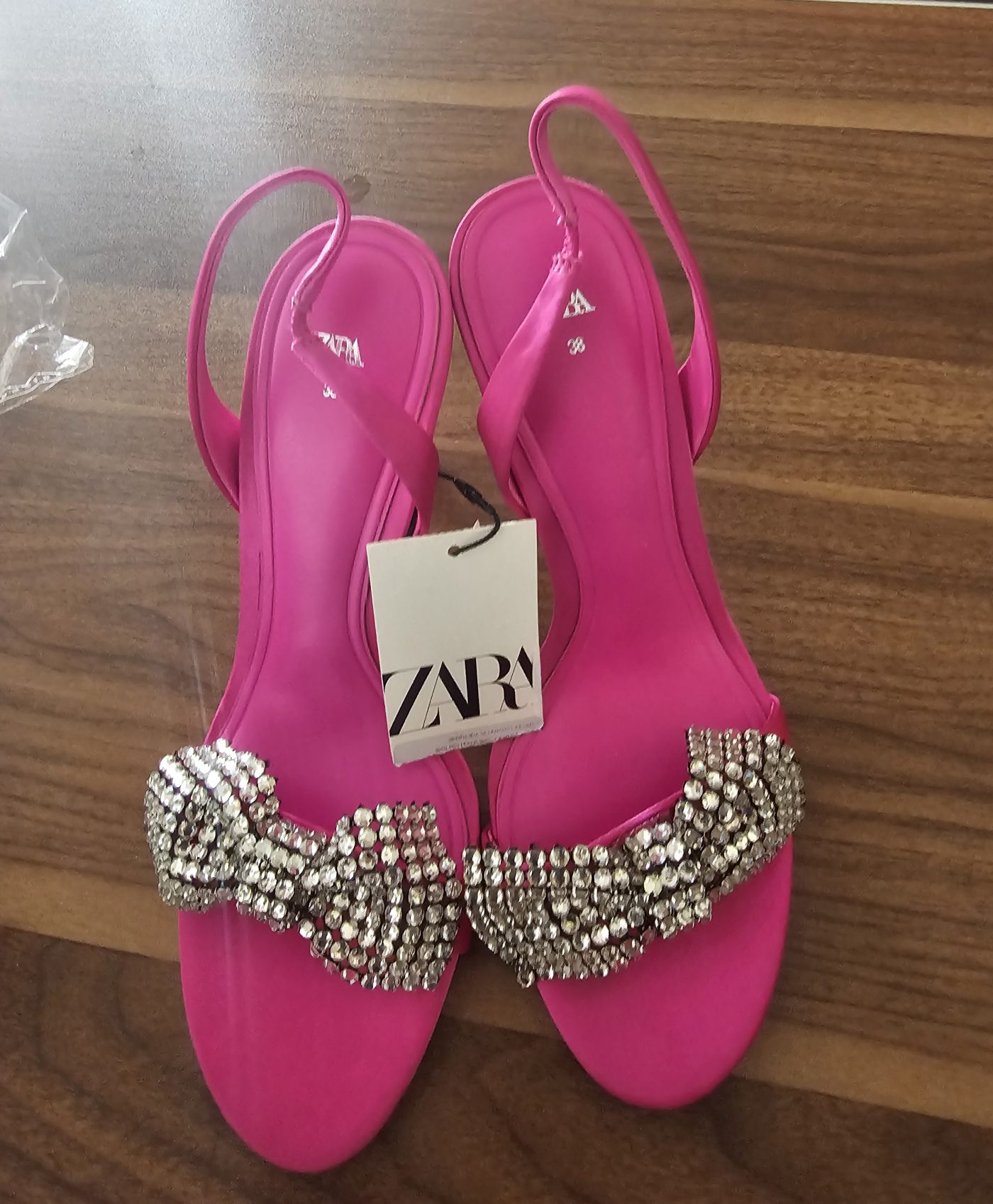 Sandale à talon Zara