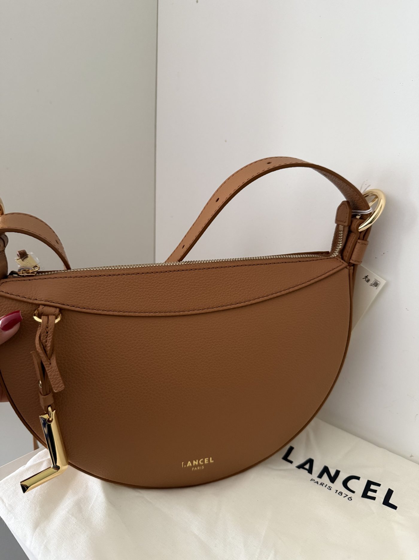 Lancel faubourg halfmoon